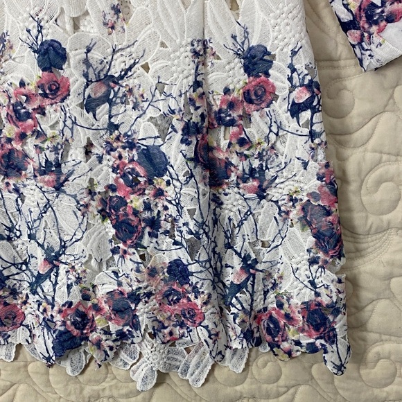 Peter Nygard White and Purple Floral Lace Blouse Set - Picture 14 of 15